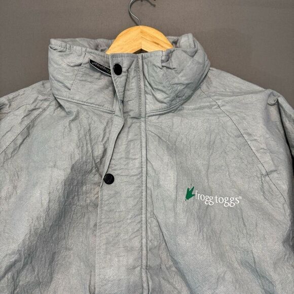 Frogg Toggs Men’s Grey Zip Up Jacket Size Medium 100% Polypropylene - Picture 2 of 11